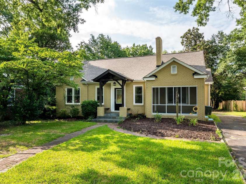 774 Eden Terrace, Rock Hill, SC 29730.  MLS# CAR4376793, YatesRealty ID 17082. Welcome Home!