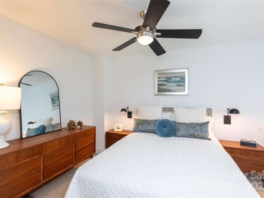 115 Park Avenue, Charlotte, NC 28203.  MLS# CAR4260086, YatesRealty ID 17083. 