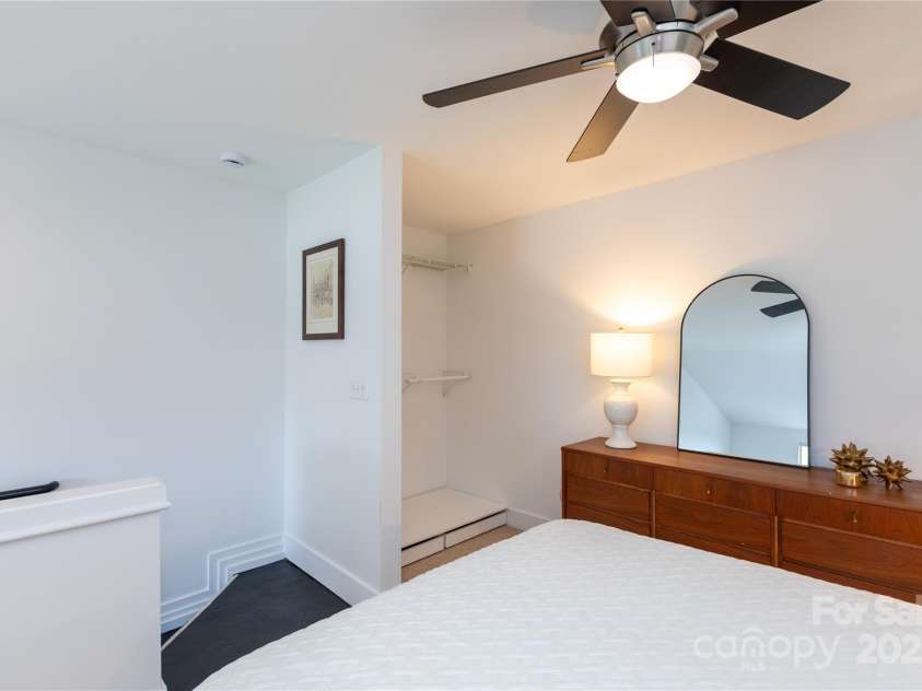 115 Park Avenue, Charlotte, NC 28203.  MLS# CAR4260086, YatesRealty ID 17083. 