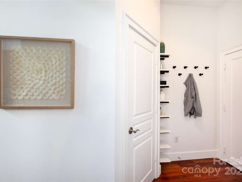 115 Park Avenue, Charlotte, NC 28203.  MLS# CAR4260086, YatesRealty ID 17083. 