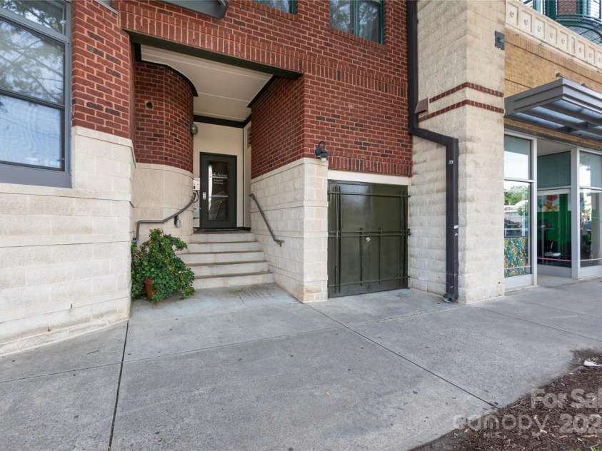 115 Park Avenue, Charlotte, NC 28203.  MLS# CAR4260086, YatesRealty ID 17083. 