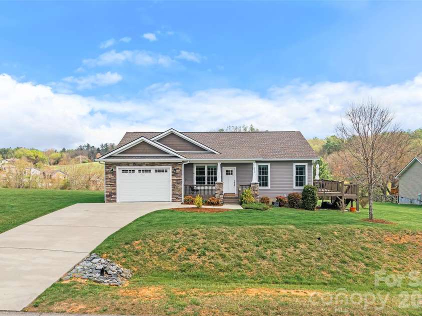 223 River Breeze Lane, Etowah, NC 28729.  MLS# CAR4368154, YatesRealty ID 17083. 