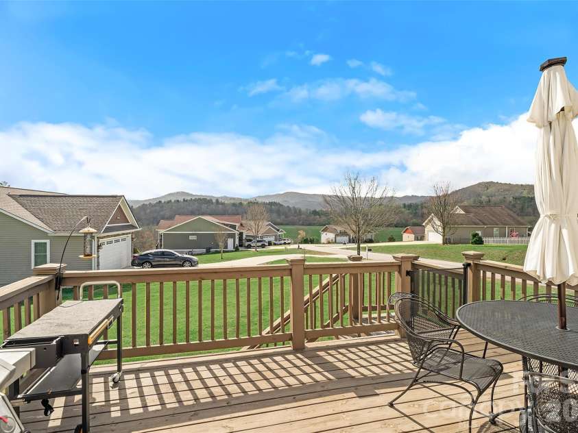223 River Breeze Lane, Etowah, NC 28729.  MLS# CAR4368154, YatesRealty ID 17083. 