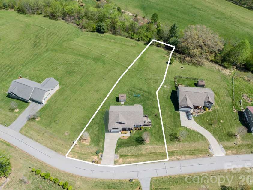 223 River Breeze Lane, Etowah, NC 28729.  MLS# CAR4368154, YatesRealty ID 17083. 