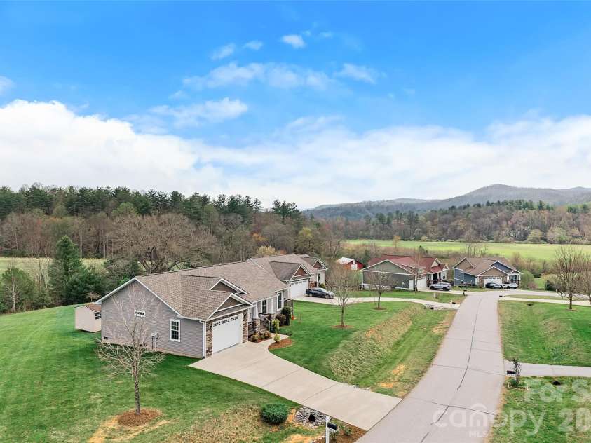 223 River Breeze Lane, Etowah, NC 28729.  MLS# CAR4368154, YatesRealty ID 17083. 