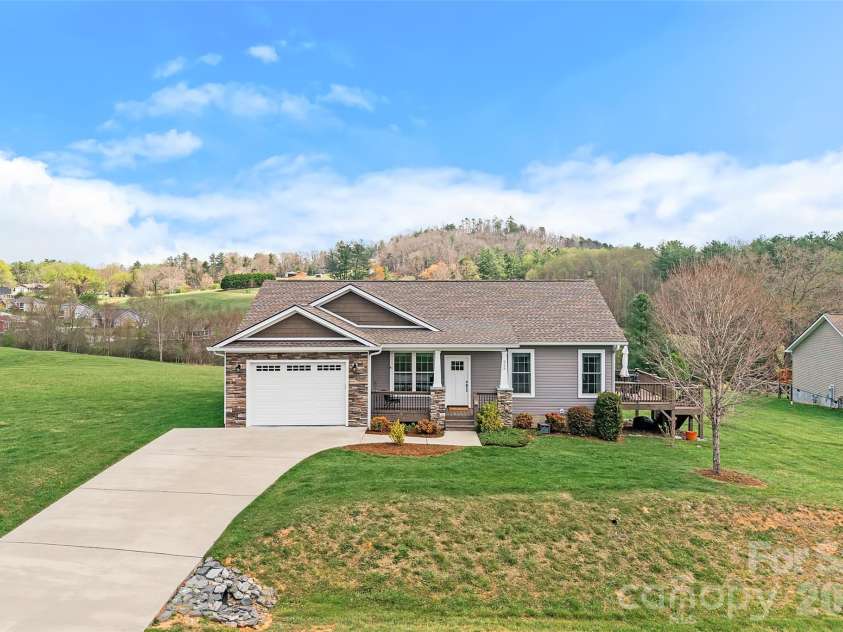 223 River Breeze Lane, Etowah, NC 28729.  MLS# CAR4368154, YatesRealty ID 17083. 