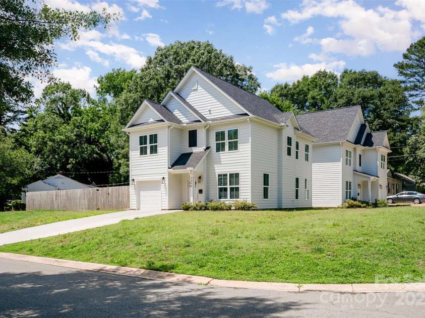 3004 Marlowe Avenue, Charlotte, NC 28208.  MLS# CAR4260735, YatesRealty ID 17084. 