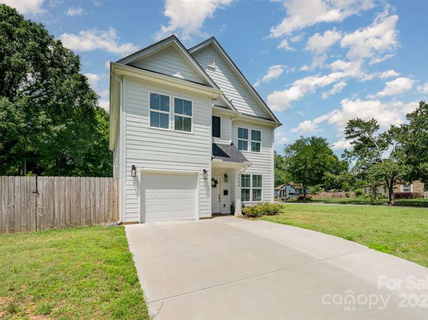 3004 Marlowe Avenue, Charlotte, NC 28208.  MLS# CAR4260735, YatesRealty ID 17084. 