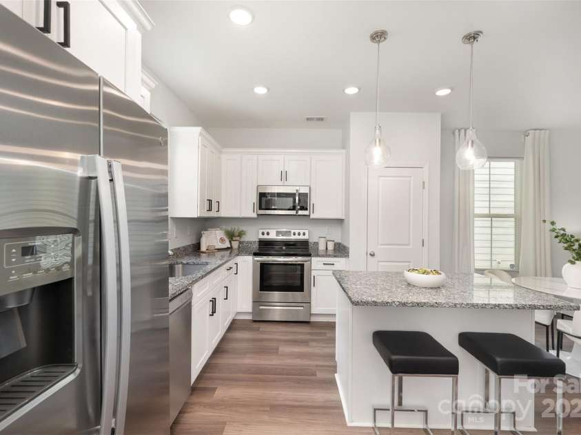 3004 Marlowe Avenue, Charlotte, NC 28208.  MLS# CAR4260735, YatesRealty ID 17084. 