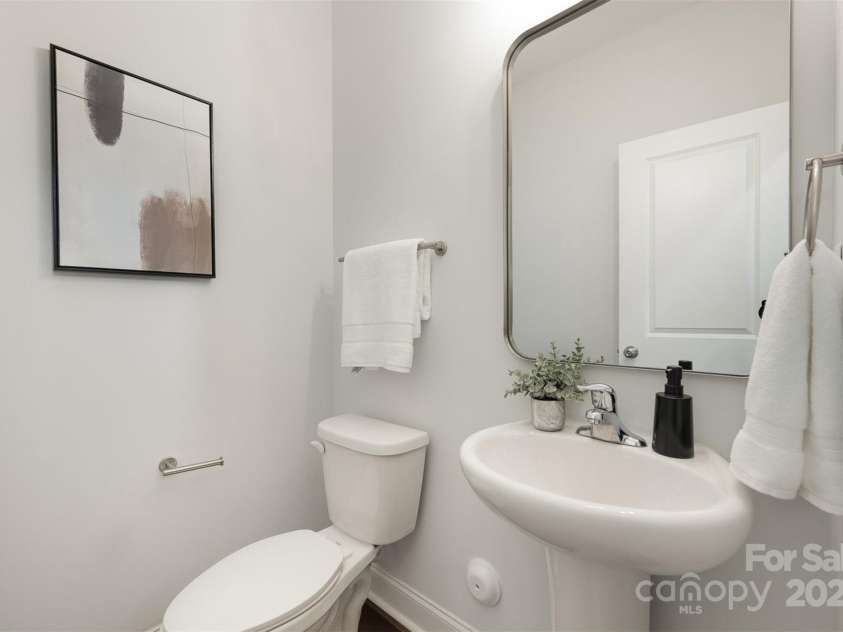 3004 Marlowe Avenue, Charlotte, NC 28208.  MLS# CAR4260735, YatesRealty ID 17084. 