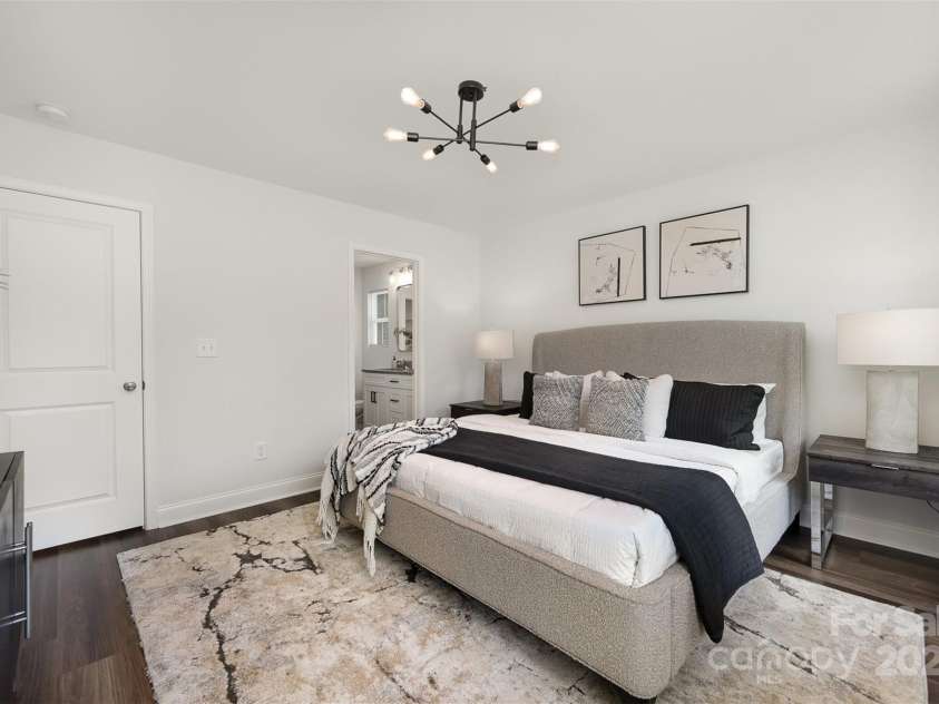 3004 Marlowe Avenue, Charlotte, NC 28208.  MLS# CAR4260735, YatesRealty ID 17084. 