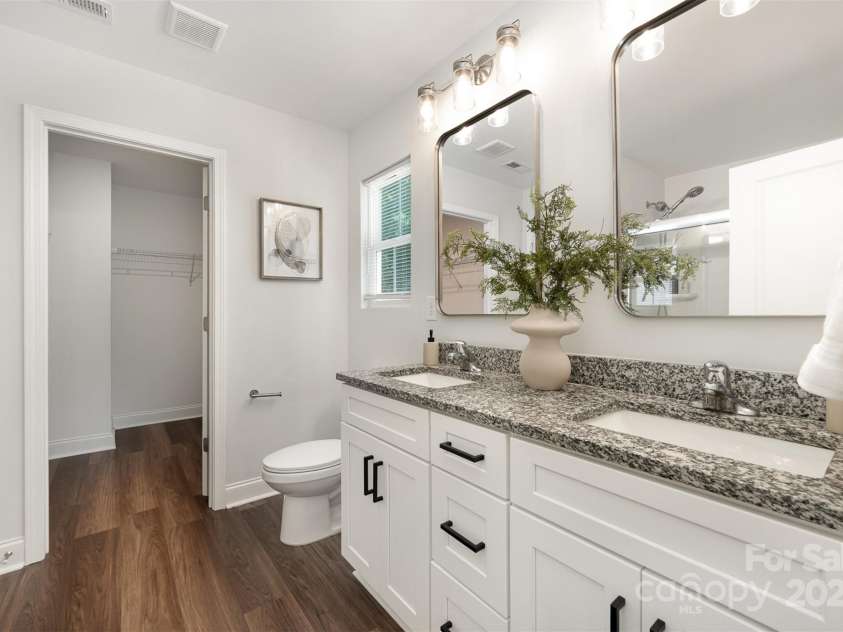3004 Marlowe Avenue, Charlotte, NC 28208.  MLS# CAR4260735, YatesRealty ID 17084. 