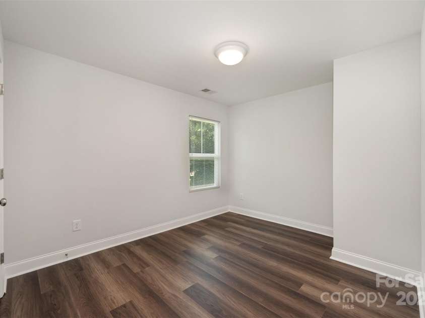 3004 Marlowe Avenue, Charlotte, NC 28208.  MLS# CAR4260735, YatesRealty ID 17084. 