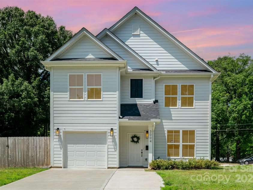 3004 Marlowe Avenue, Charlotte, NC 28208.  MLS# CAR4260735, YatesRealty ID 17084. 