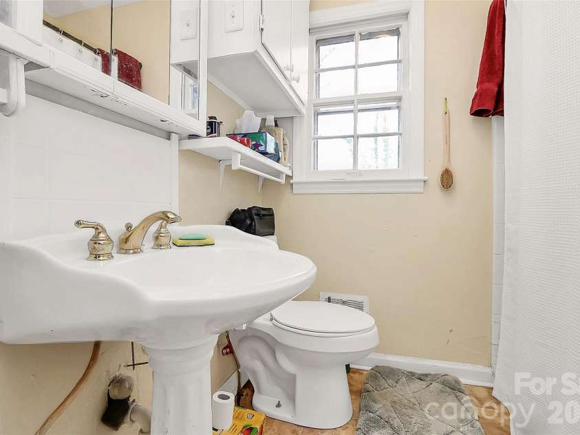 507 Mulberry Street, Cherryville, NC 28021.  MLS# CAR4349773, YatesRealty ID 17085. Bath