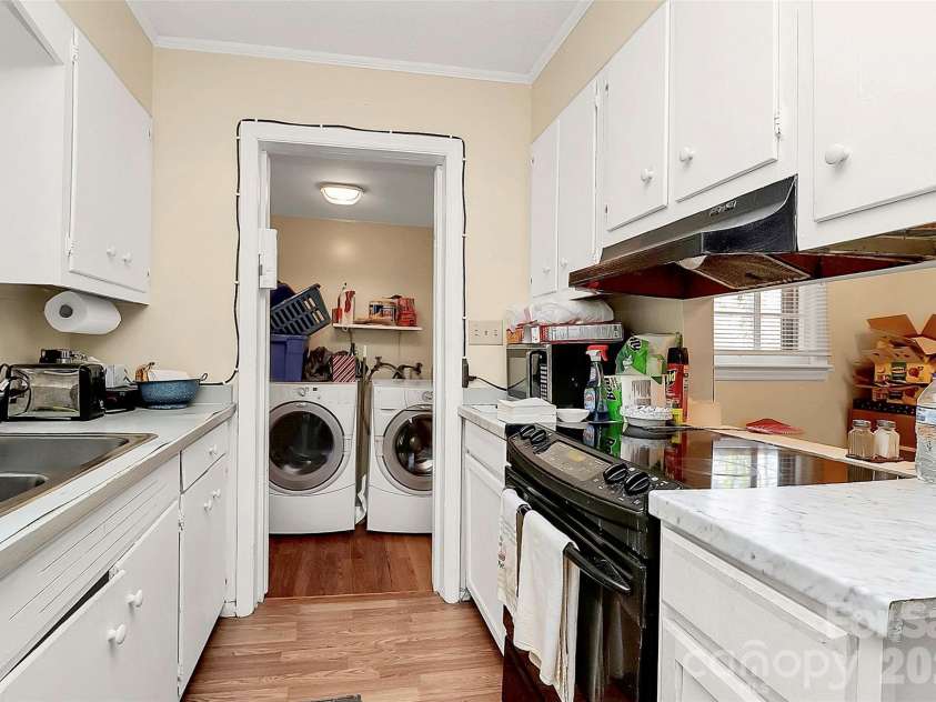 507 Mulberry Street, Cherryville, NC 28021.  MLS# CAR4349773, YatesRealty ID 17085. Kitchen