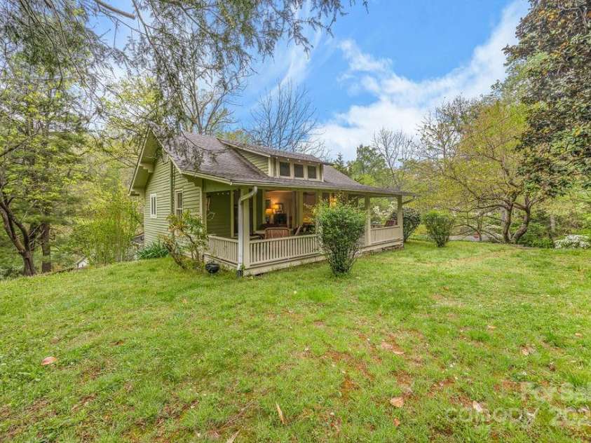 51 Embury Street, Tryon, NC 28782.  MLS# CAR4244509, YatesRealty ID 17085. 