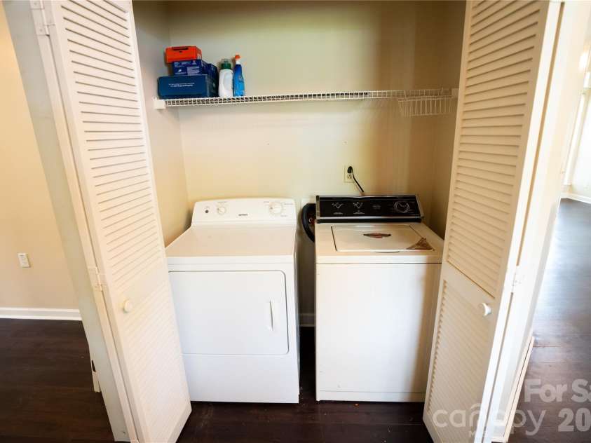 10737 Spruce Mountain Road, Charlotte, NC 28214.  MLS# CAR4368909, YatesRealty ID 17086. Laundry