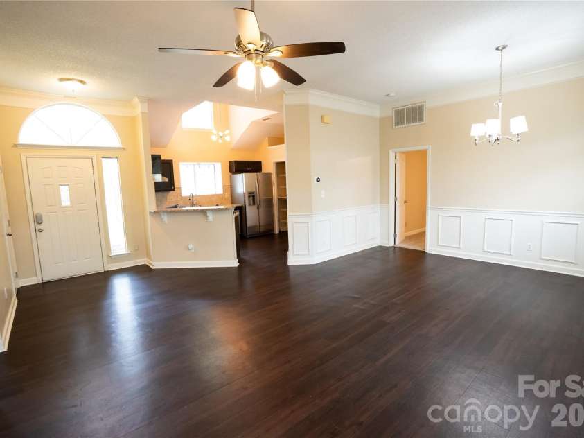 10737 Spruce Mountain Road, Charlotte, NC 28214.  MLS# CAR4368909, YatesRealty ID 17086. Living