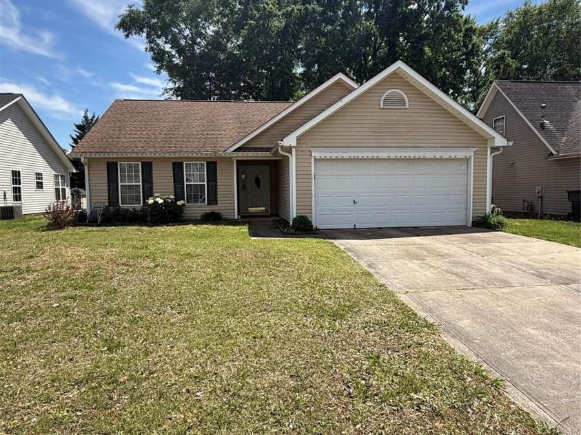 1735 Baylor Drive, Rock Hill, SC 29732.  MLS# CAR4369607, YatesRealty ID 17087. Front 