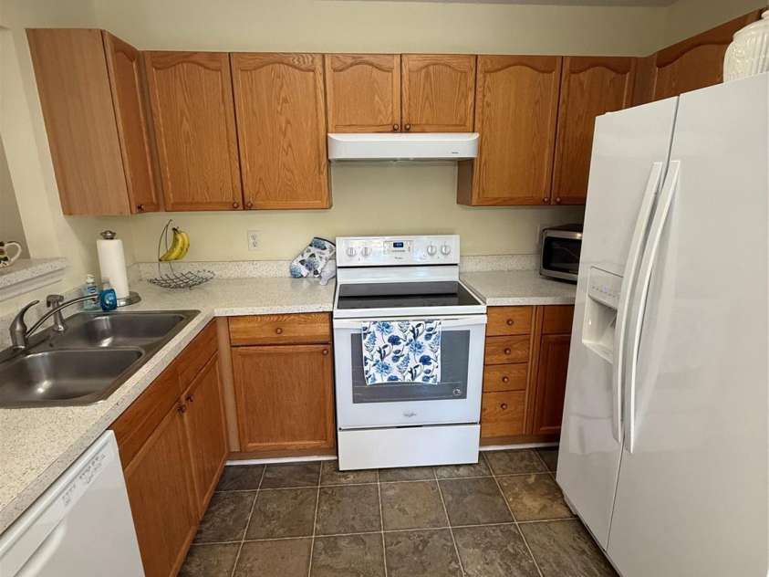 1735 Baylor Drive, Rock Hill, SC 29732.  MLS# CAR4369607, YatesRealty ID 17087. Kitchen