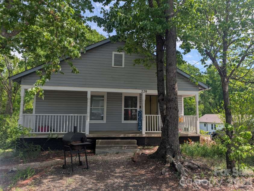 220 Basin Avenue, Kannapolis, NC 28083.  MLS# CAR4370322, YatesRealty ID 17088. 