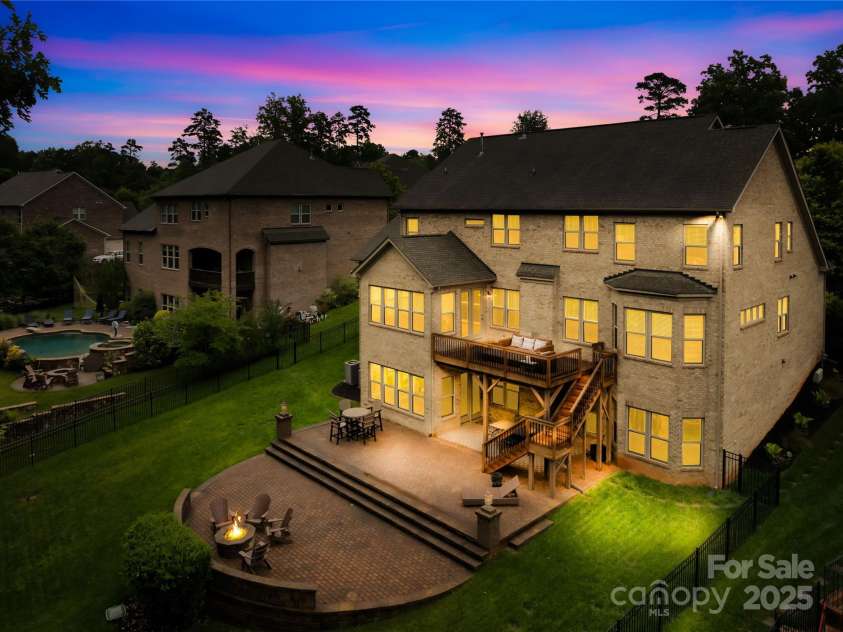 2289 Pine Valley Drive, Denver, NC 28037.  MLS# CAR4263333, YatesRealty ID 17088. Beautiful 2 Story home w/ Full Walk-out Basement