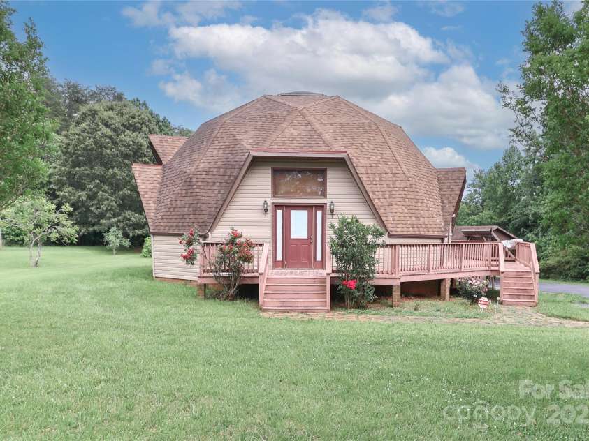 443 Troutman Farm Road, Statesville, NC 28677.  MLS# CAR4258763, YatesRealty ID 17089. 