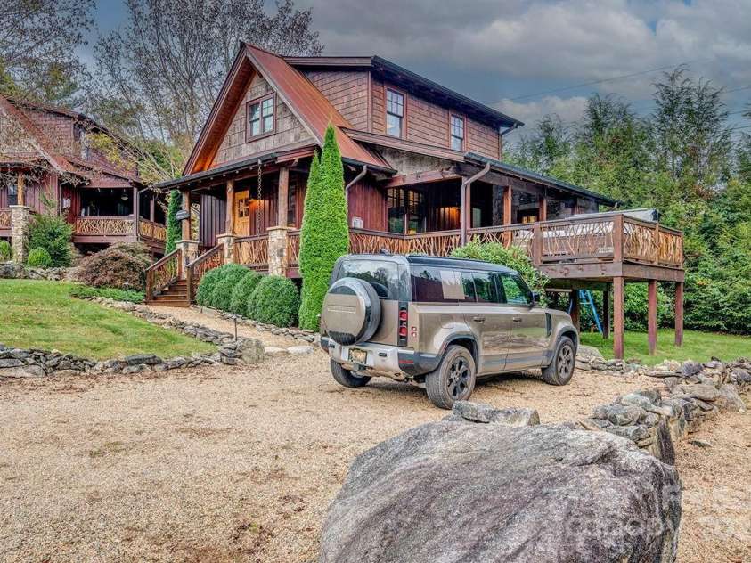 56 Eagle Cottage Lane, Banner Elk, NC 28604.  MLS# CAR4310170, YatesRealty ID 1709. 