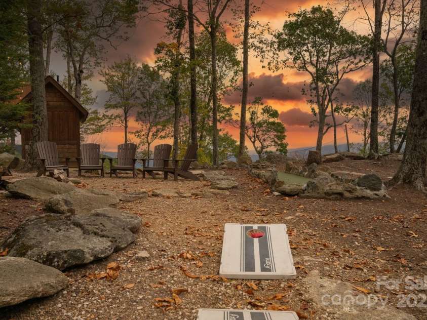 56 Eagle Cottage Lane, Banner Elk, NC 28604.  MLS# CAR4310170, YatesRealty ID 1709. Great Camp
