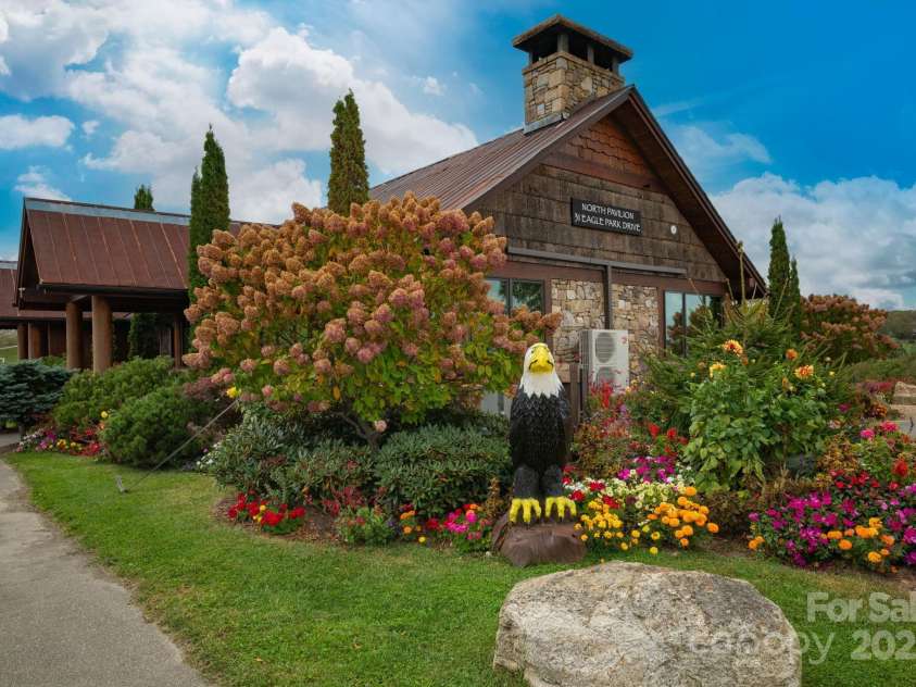 56 Eagle Cottage Lane, Banner Elk, NC 28604.  MLS# CAR4310170, YatesRealty ID 1709. Sportsman Lodge 