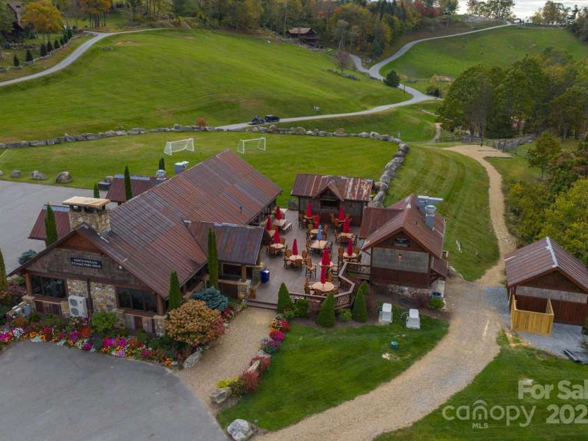 56 Eagle Cottage Lane, Banner Elk, NC 28604.  MLS# CAR4310170, YatesRealty ID 1709. Sportsman Lodge at North Pavilion