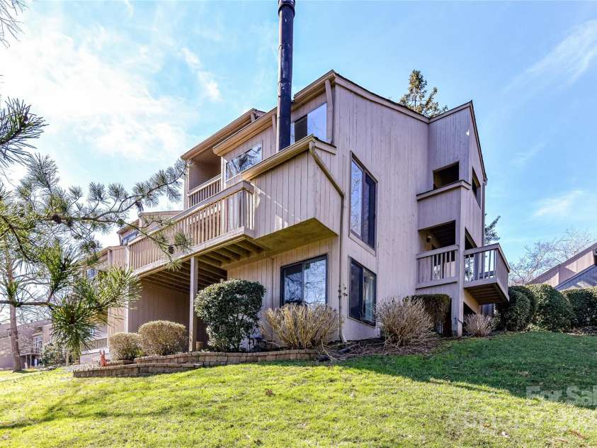 84 Ridgeport Road, Clover, SC 29710.  MLS# CAR4222357, YatesRealty ID 1709. Back of the Home