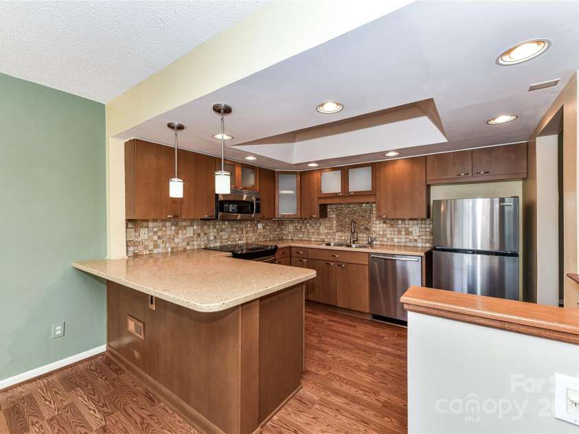 84 Ridgeport Road, Clover, SC 29710.  MLS# CAR4222357, YatesRealty ID 1709. Kitchen