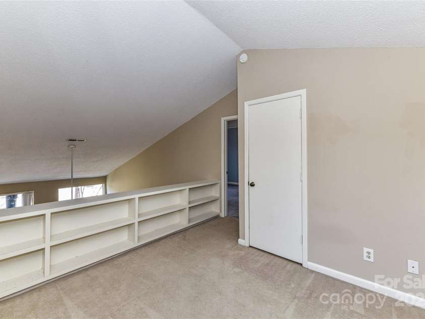 84 Ridgeport Road, Clover, SC 29710.  MLS# CAR4222357, YatesRealty ID 1709. Loft