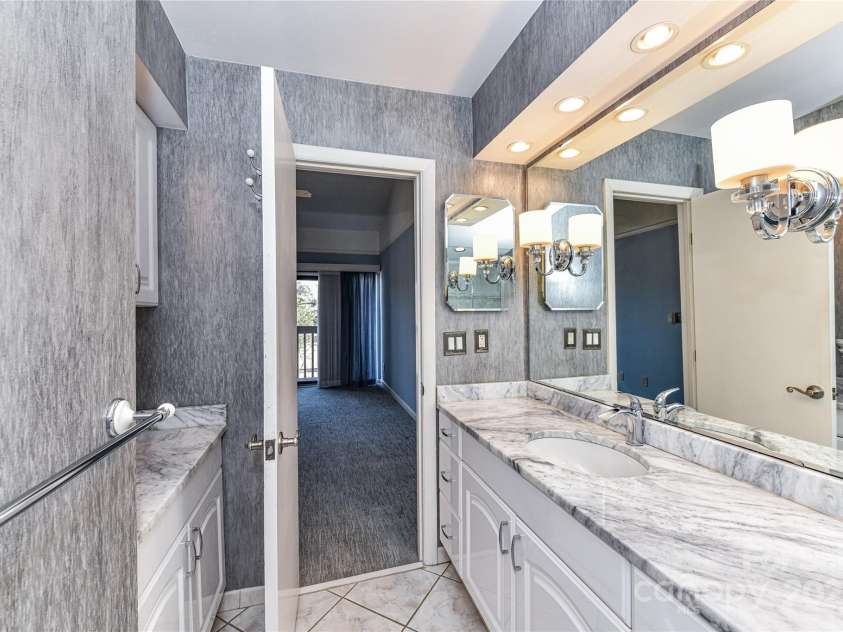 84 Ridgeport Road, Clover, SC 29710.  MLS# CAR4222357, YatesRealty ID 1709. Primary Bathroom