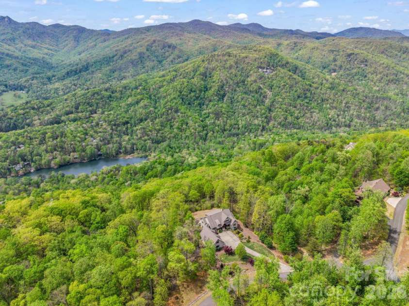 189 Tatanka Trail, Lake Lure, NC 28746.  MLS# CAR4367924, YatesRealty ID 17090. 