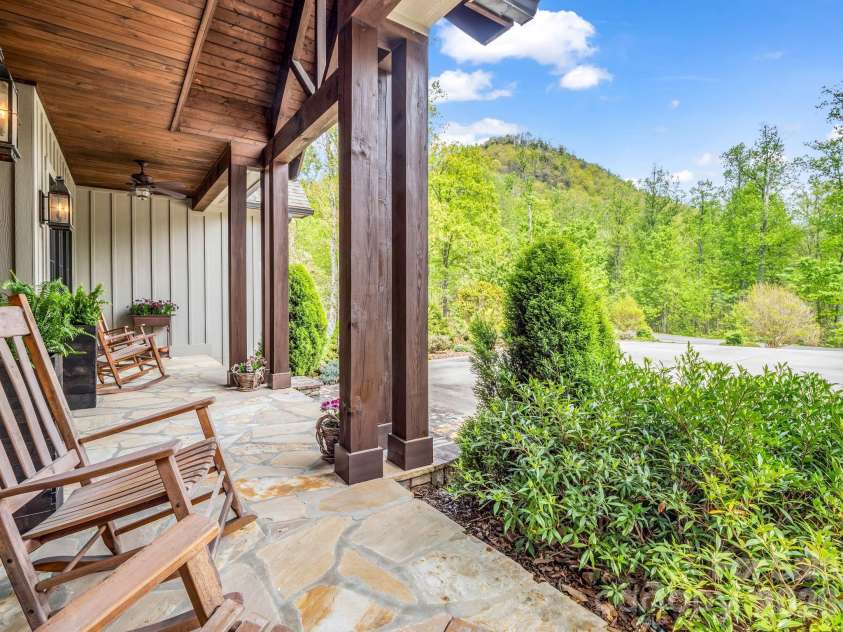 189 Tatanka Trail, Lake Lure, NC 28746.  MLS# CAR4367924, YatesRealty ID 17090. 