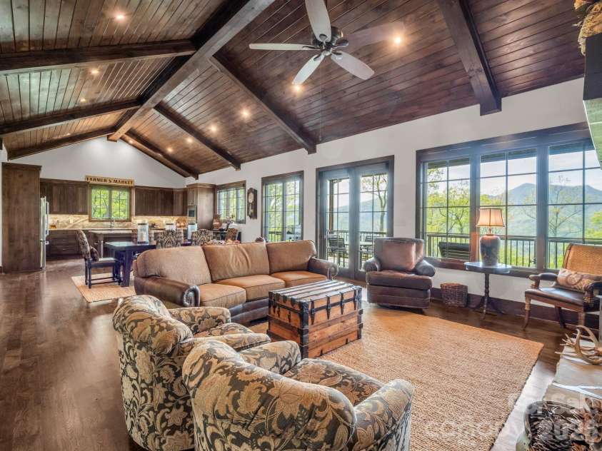 189 Tatanka Trail, Lake Lure, NC 28746.  MLS# CAR4367924, YatesRealty ID 17090. 