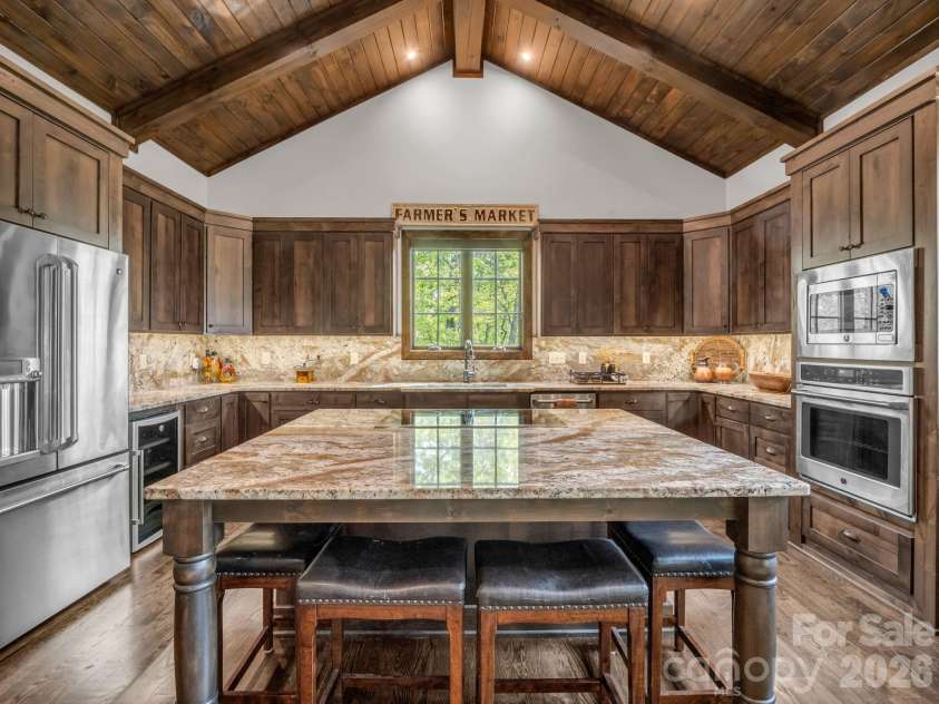 189 Tatanka Trail, Lake Lure, NC 28746.  MLS# CAR4367924, YatesRealty ID 17090. 