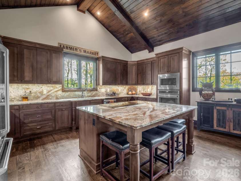189 Tatanka Trail, Lake Lure, NC 28746.  MLS# CAR4367924, YatesRealty ID 17090. 