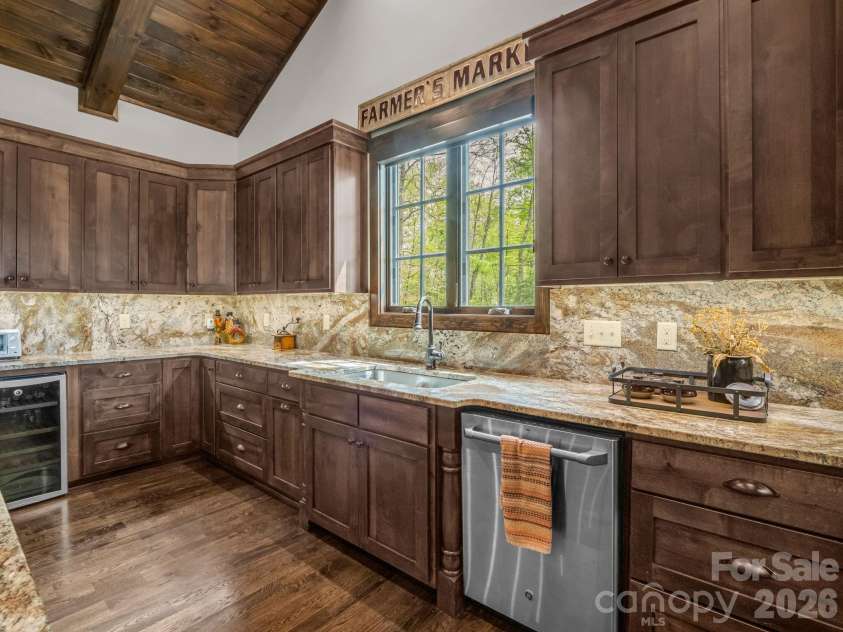 189 Tatanka Trail, Lake Lure, NC 28746.  MLS# CAR4367924, YatesRealty ID 17090. 