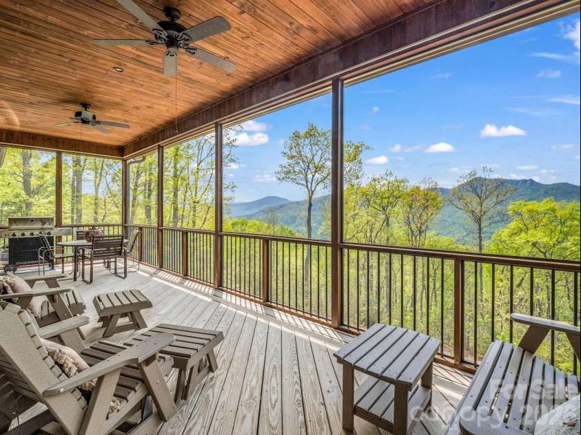 189 Tatanka Trail, Lake Lure, NC 28746.  MLS# CAR4367924, YatesRealty ID 17090. 