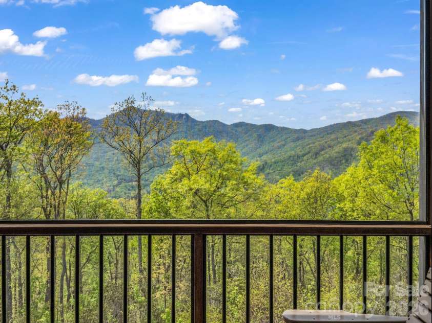 189 Tatanka Trail, Lake Lure, NC 28746.  MLS# CAR4367924, YatesRealty ID 17090. 