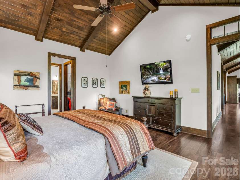 189 Tatanka Trail, Lake Lure, NC 28746.  MLS# CAR4367924, YatesRealty ID 17090. 