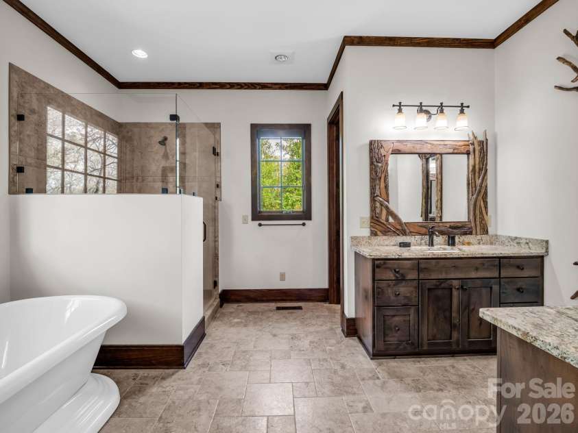 189 Tatanka Trail, Lake Lure, NC 28746.  MLS# CAR4367924, YatesRealty ID 17090. 