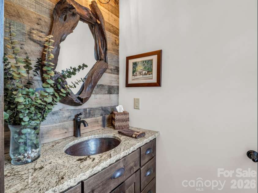 189 Tatanka Trail, Lake Lure, NC 28746.  MLS# CAR4367924, YatesRealty ID 17090. 