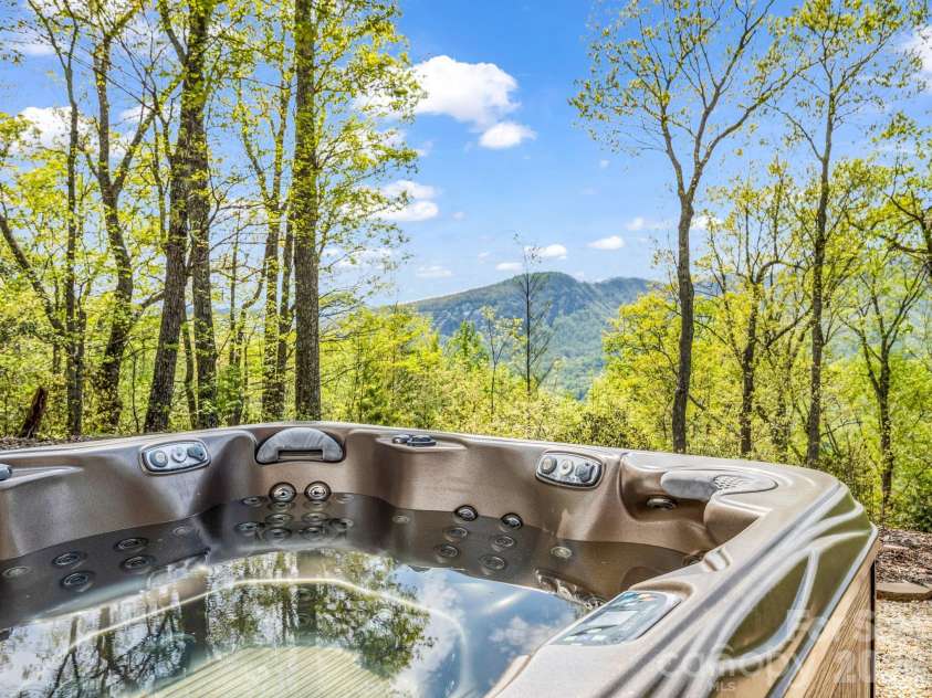 189 Tatanka Trail, Lake Lure, NC 28746.  MLS# CAR4367924, YatesRealty ID 17090. 