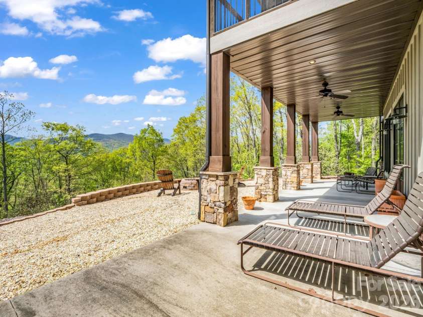 189 Tatanka Trail, Lake Lure, NC 28746.  MLS# CAR4367924, YatesRealty ID 17090. 