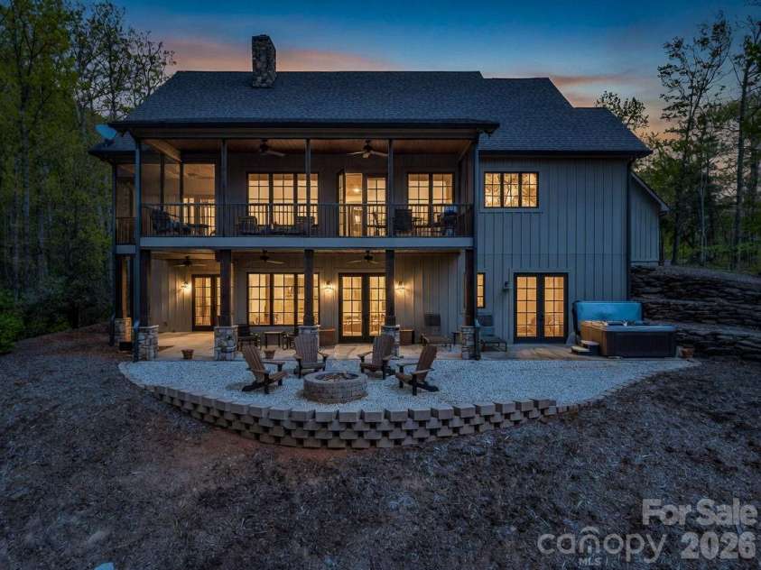 189 Tatanka Trail, Lake Lure, NC 28746.  MLS# CAR4367924, YatesRealty ID 17090. 